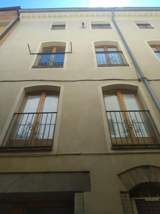 Apartament Can Mingu 1Er Pis Besalú Exterior foto